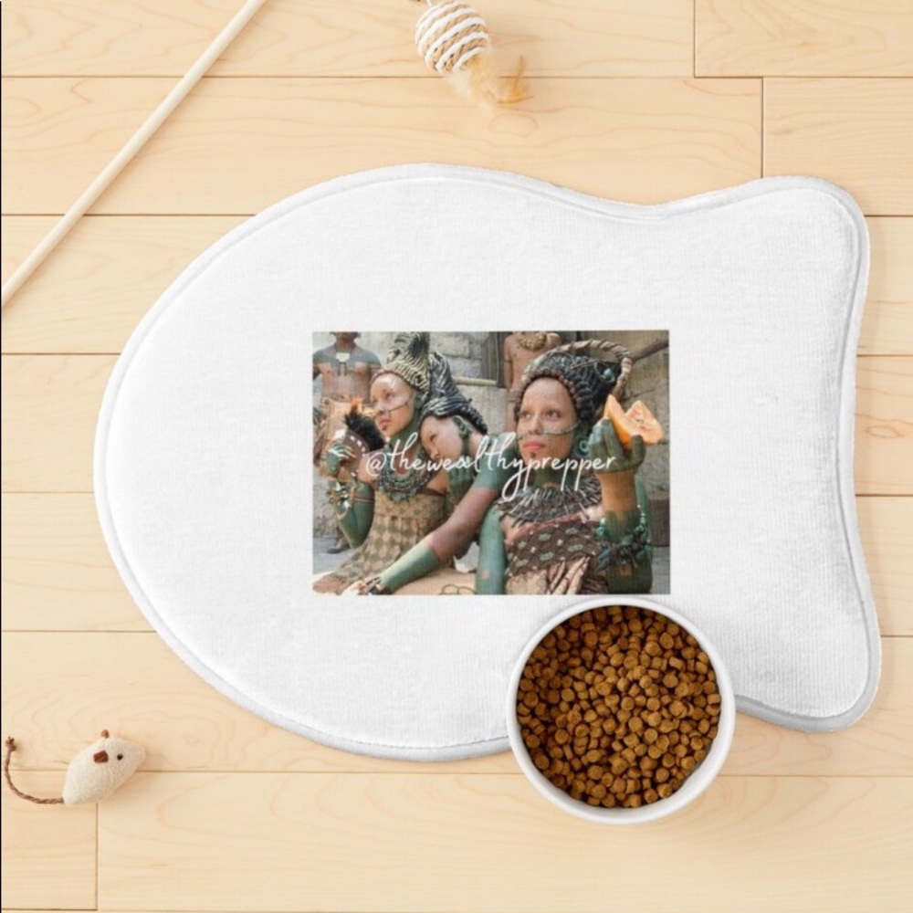 "My Eyes Are Green, I Eat My Veggies..." Cat Mat by The Wealthy Prepper